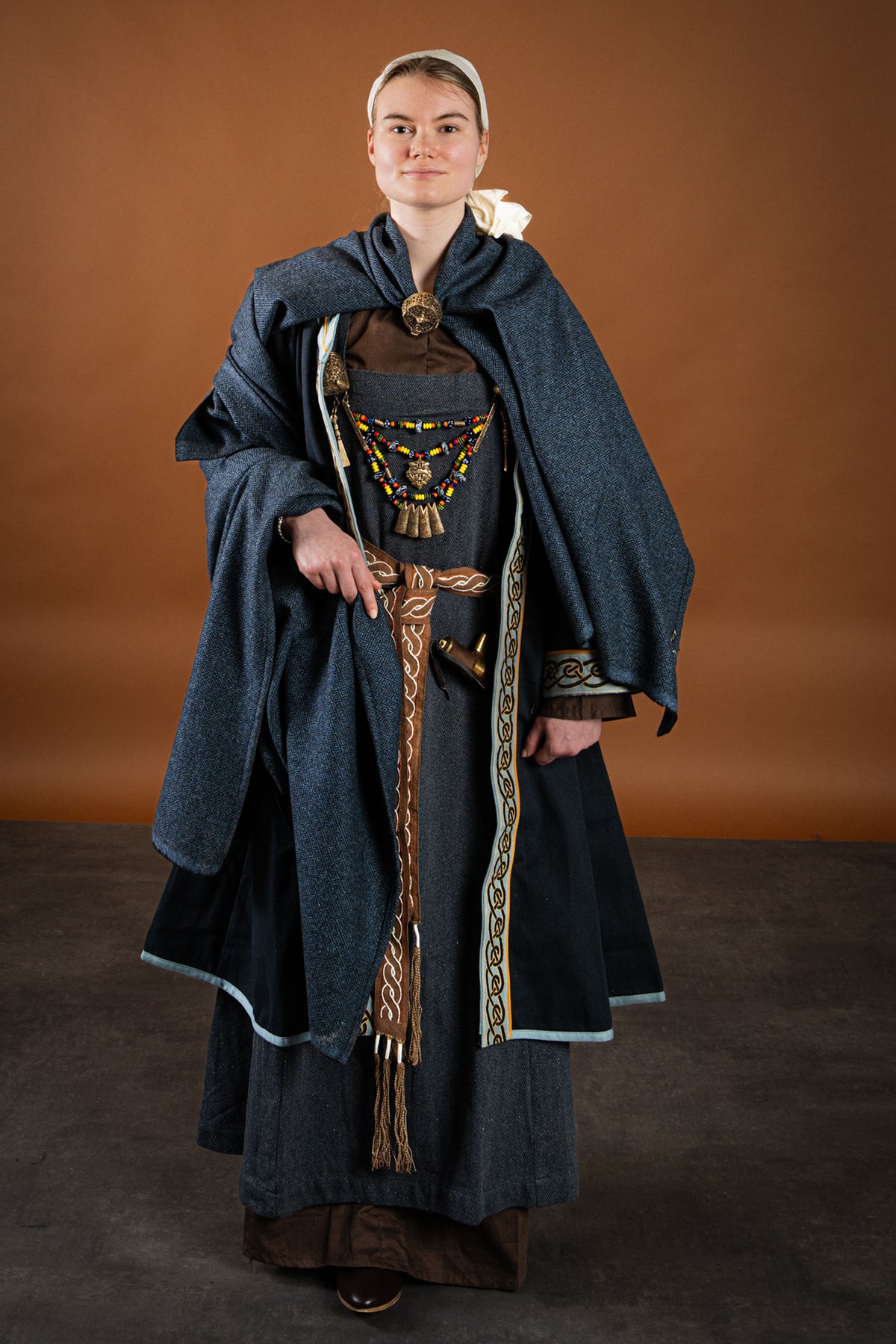 Embroidered Viking kaftan, blue