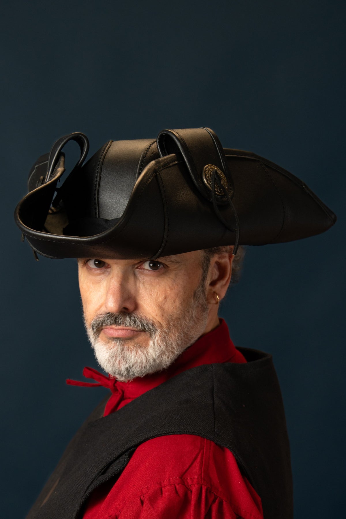 Flint tricorn, leather, black