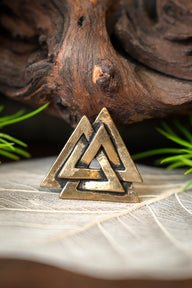 Viking valknut amulet, bronze