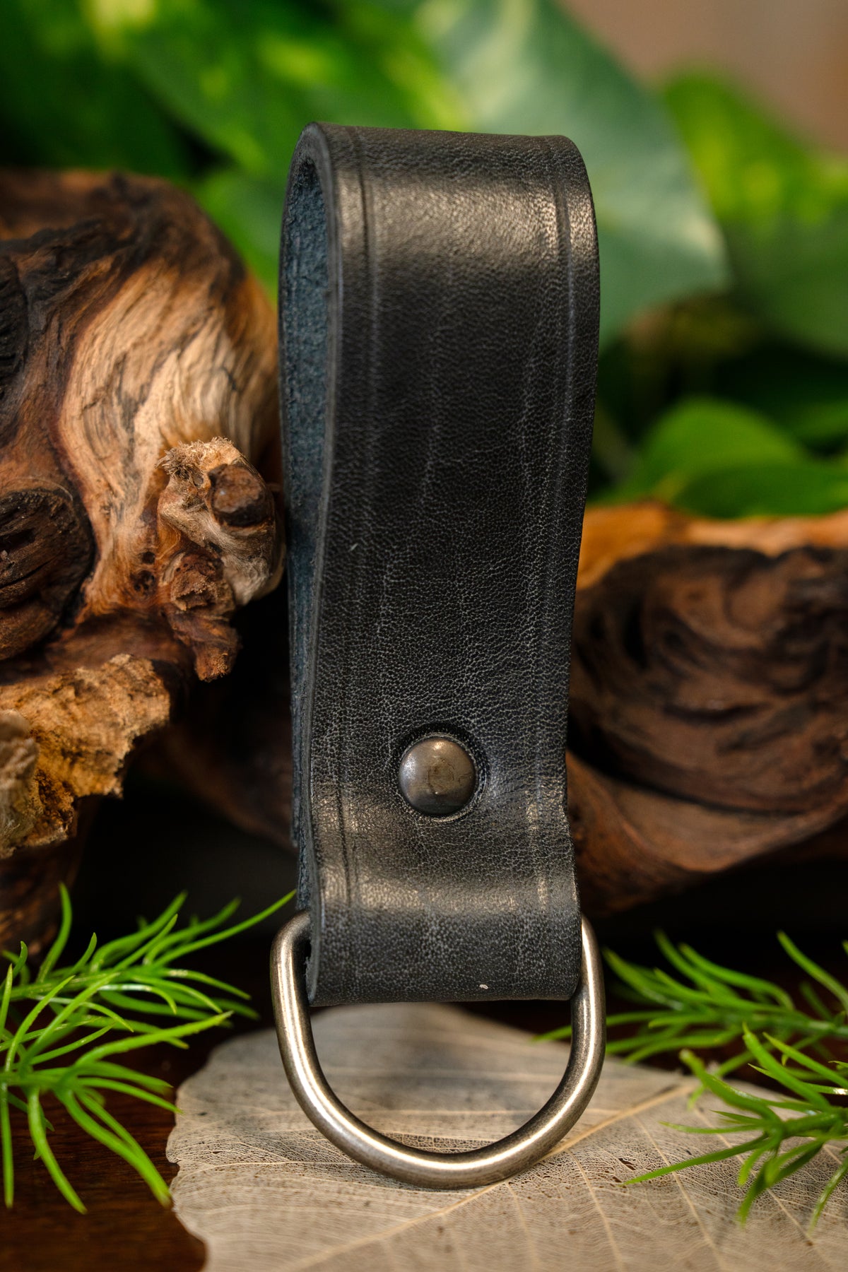 Belt holder for accessories, black