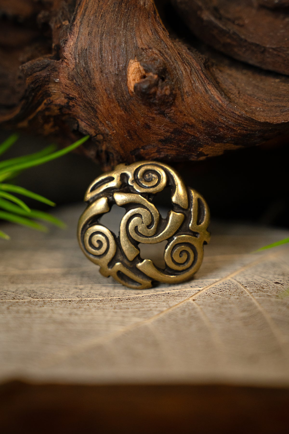 Celtic spiral buttons, set of 5 pieces, brass