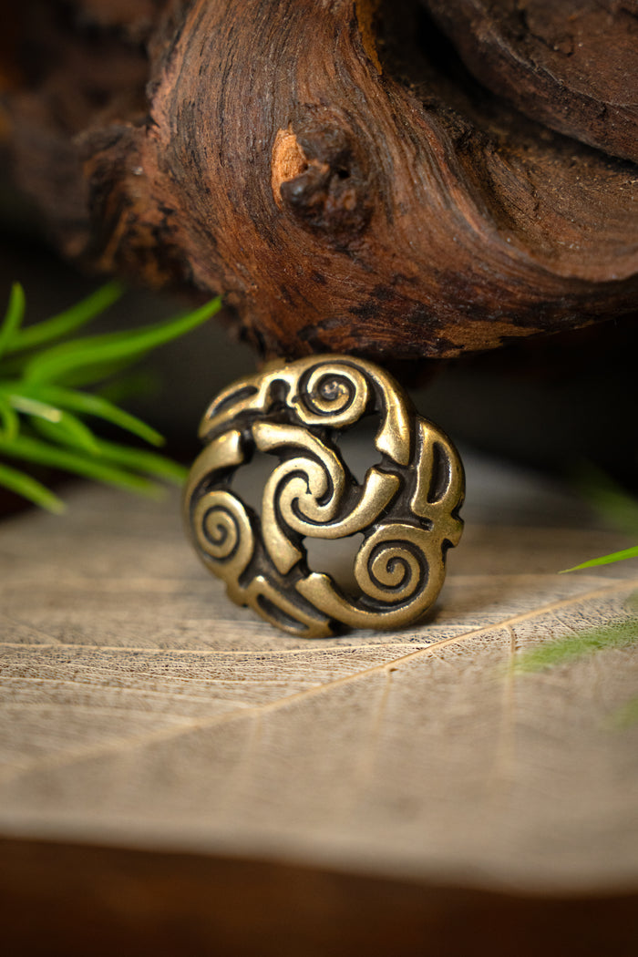 Celtic spiral buttons, set of 5 pieces, brass
