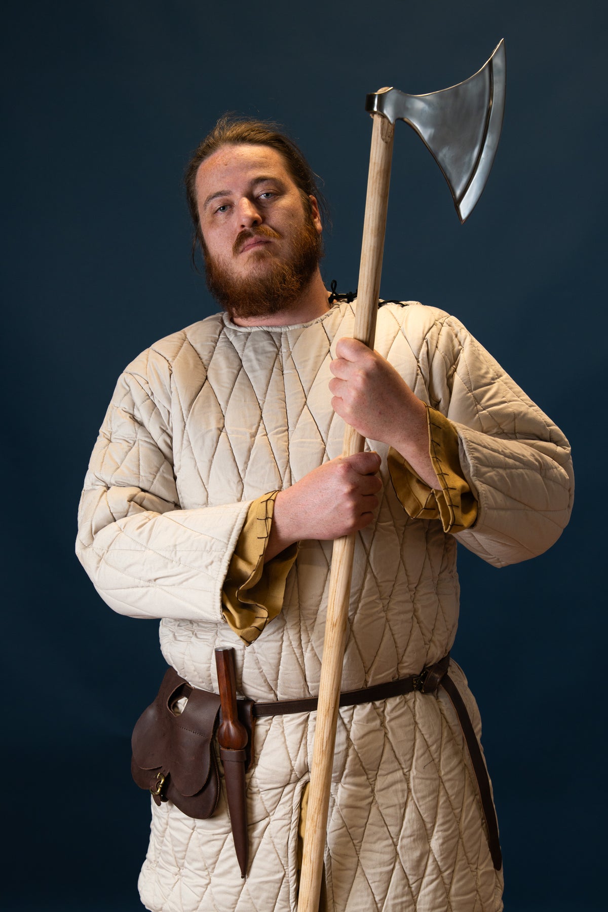 Bollock dagger, semi-sharp