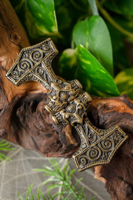Cloak clasp Thor's hammer, bronze