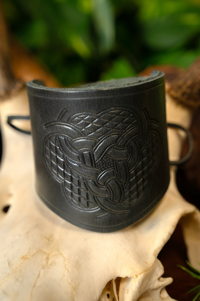 Leather bracelet with Celtic motif, small, black