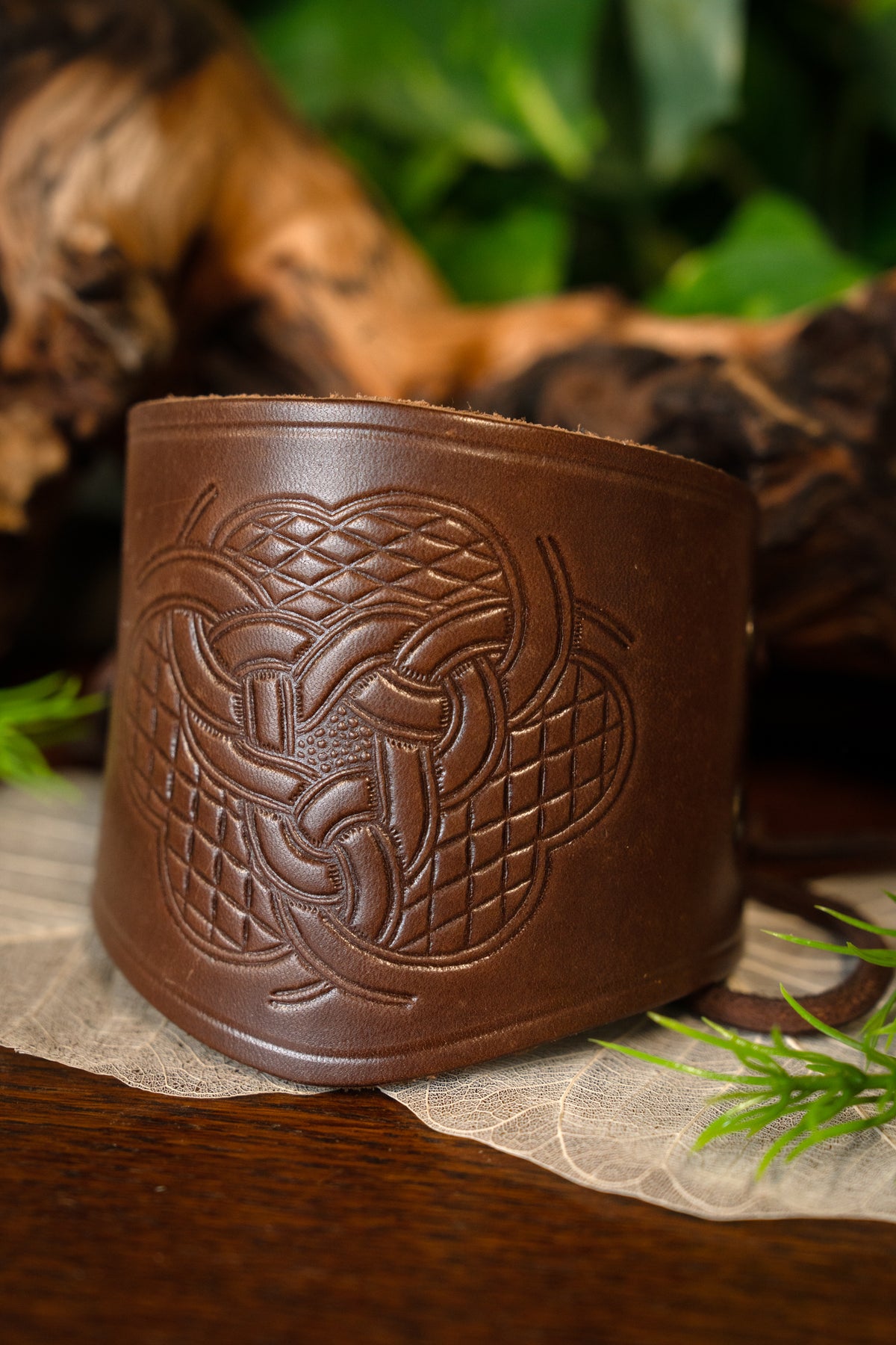Leather bracelet with Celtic motif, small, brown