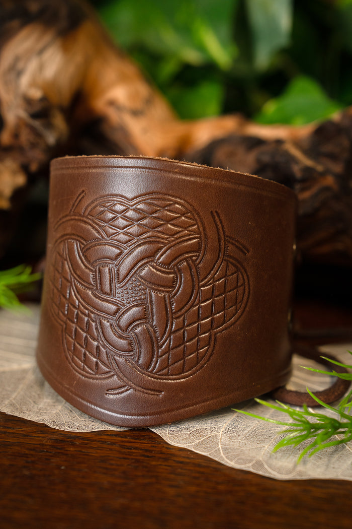 Leather bracelet with Celtic motif, small, brown