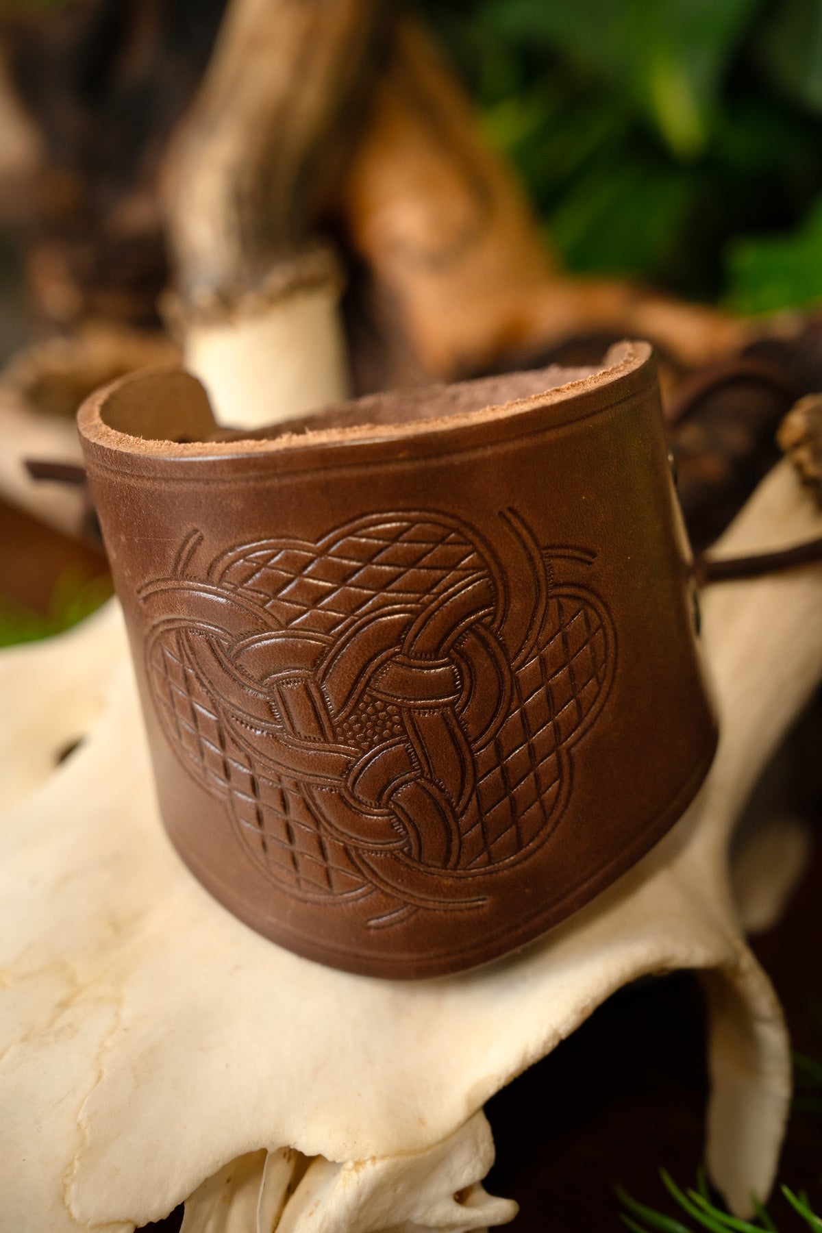 Leather bracelet with Celtic motif, small, brown
