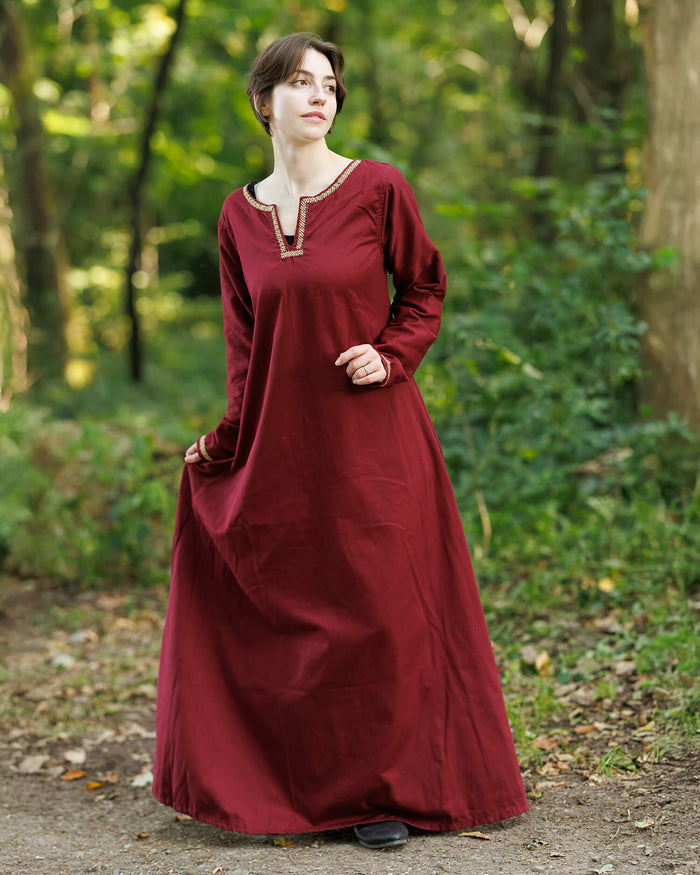 Medieval dress Heloise, red