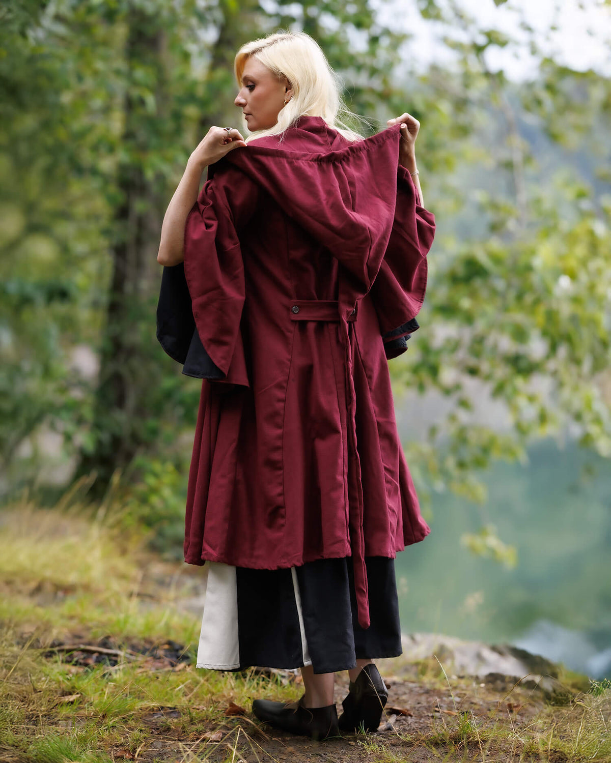 Schaube with hood, burgundyblack