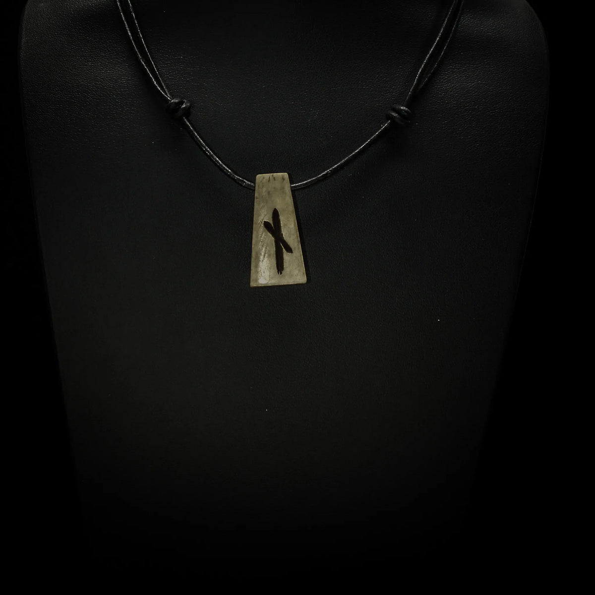 Bone rune pendant N, Naudhiz
