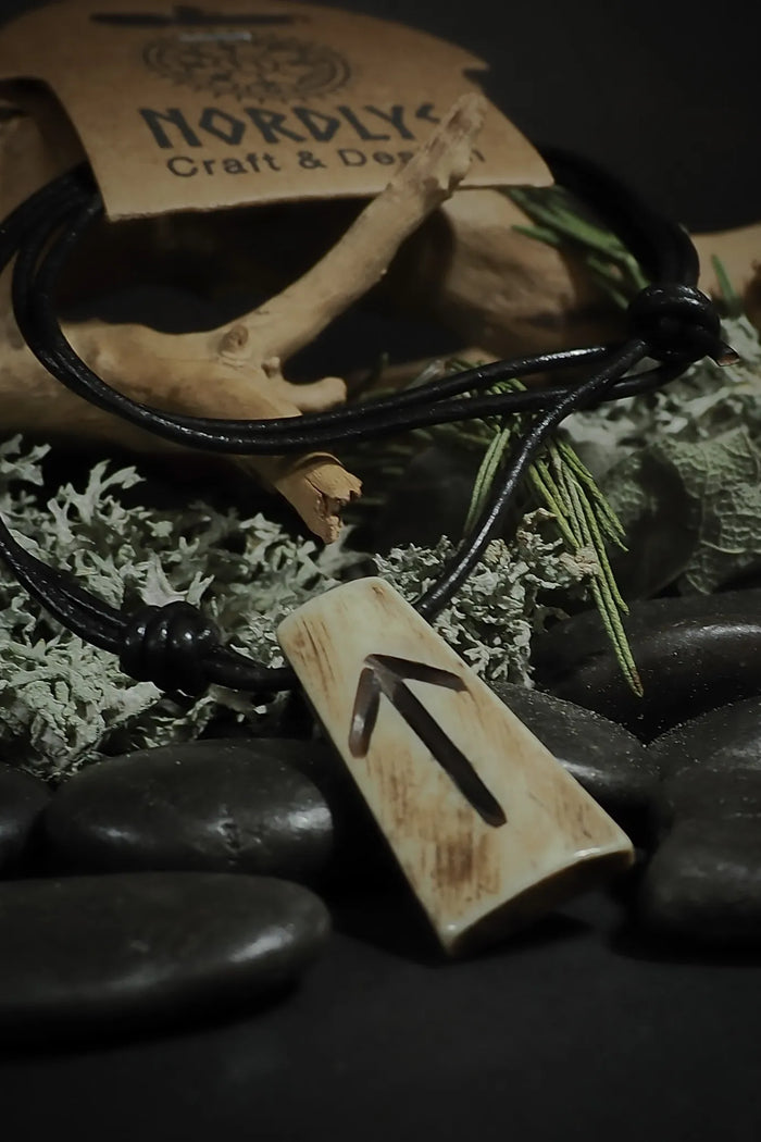 Bone rune pendant T, Tiwaz