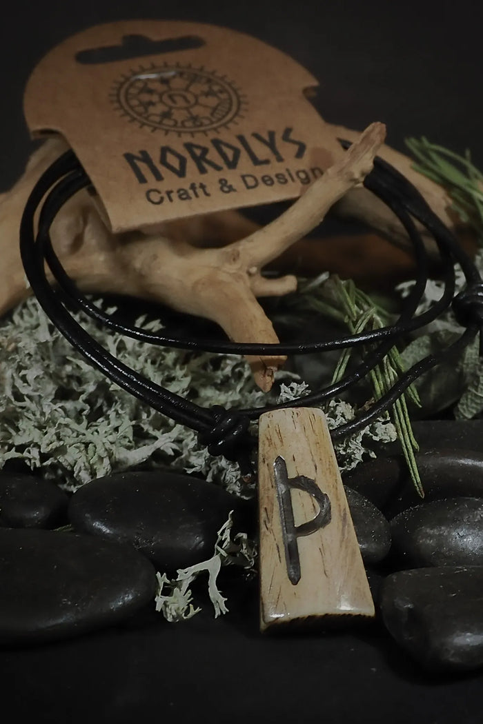 Bone rune pendant D, Thurisaz