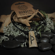 Bone rune pendant D, Thurisaz