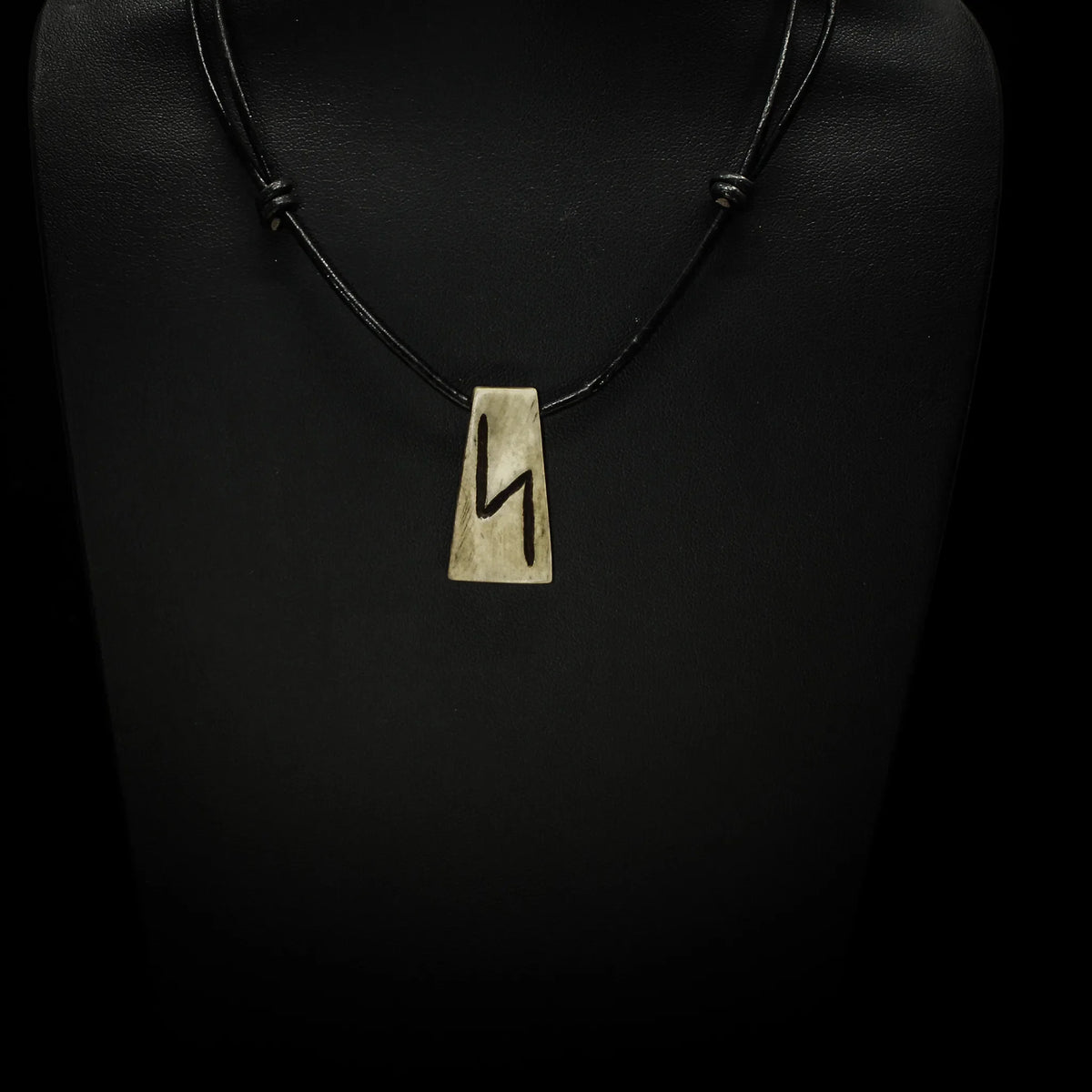 Bone rune pendant S, Sigil