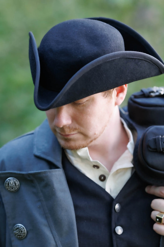 Tricorn Monroe, wool felt, black
