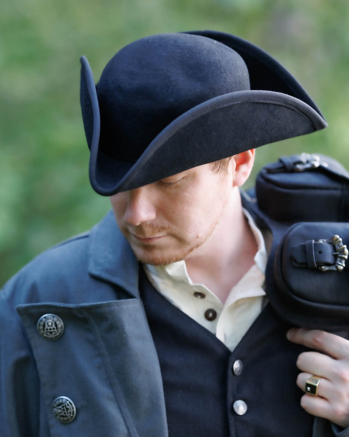 Tricorn Monroe, wool felt, black