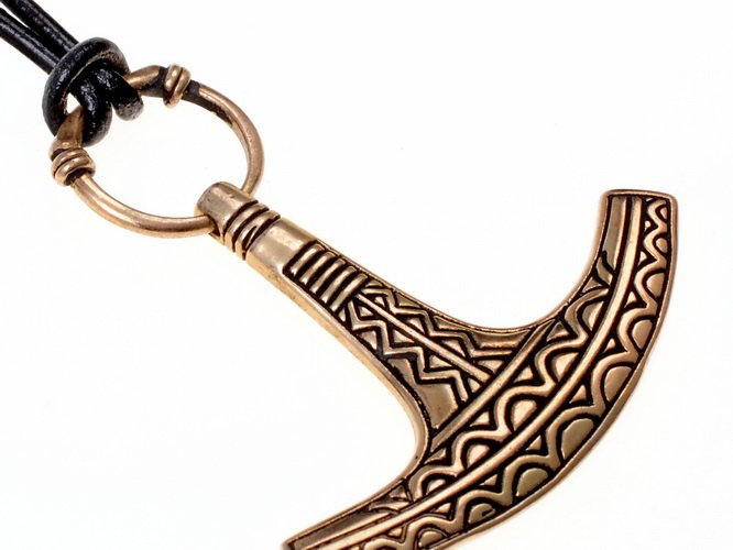 Ukko ax hammeramulet Ylipää, 9th century, bronze