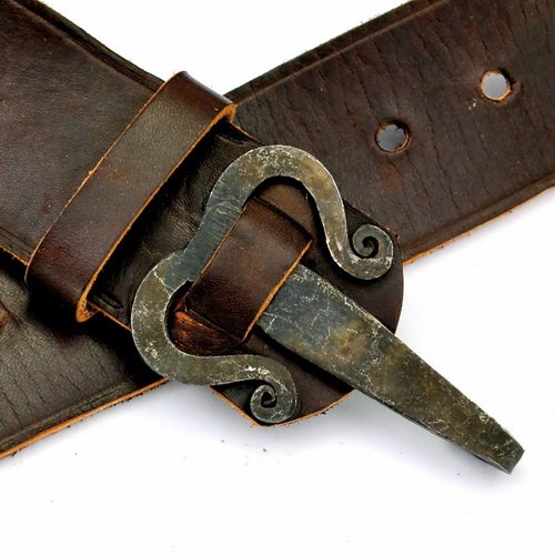 Iron Age belt Bornholm, brown leather