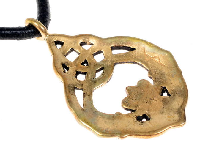 Claddagh pendant, 17th century, bronze