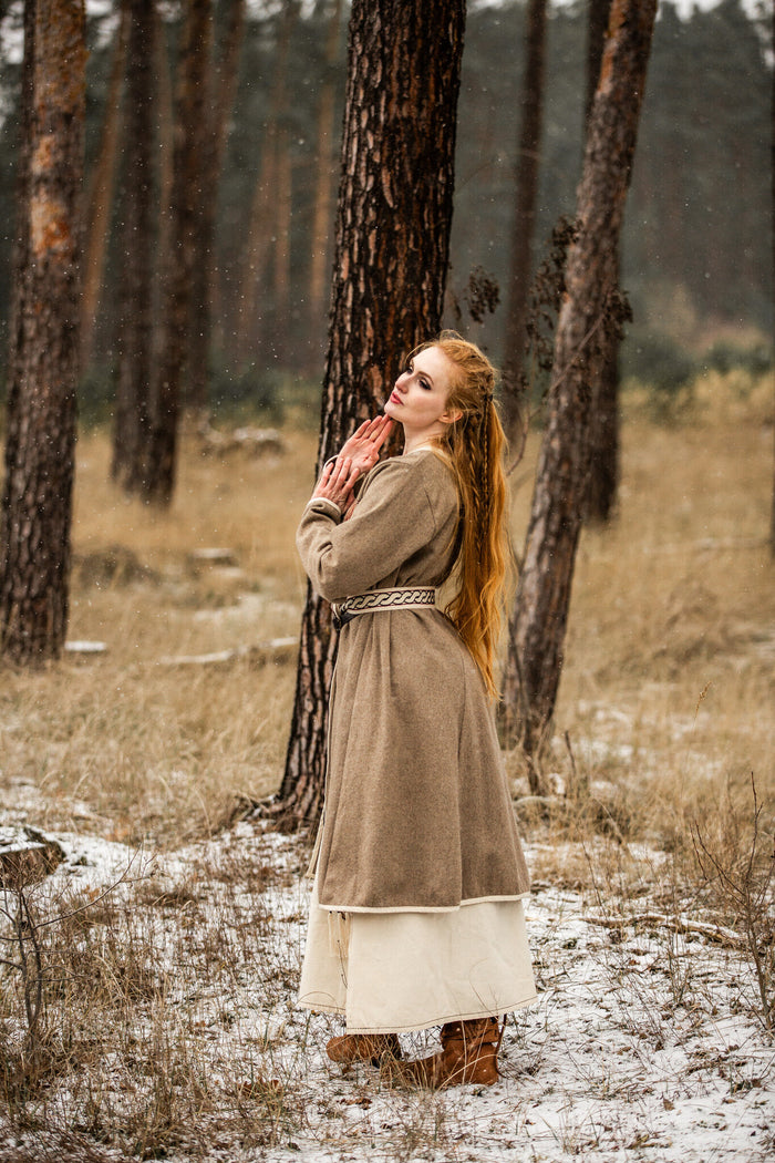 Viking kaftan Skadi, sand, wool blend