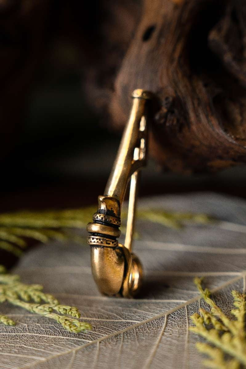 Keltisk brosch Birdlip typ, 1:a århundradet e.Kr., brons