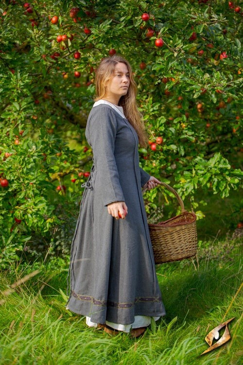 Medieval dress Estrid with herringbone pattern, nature grey