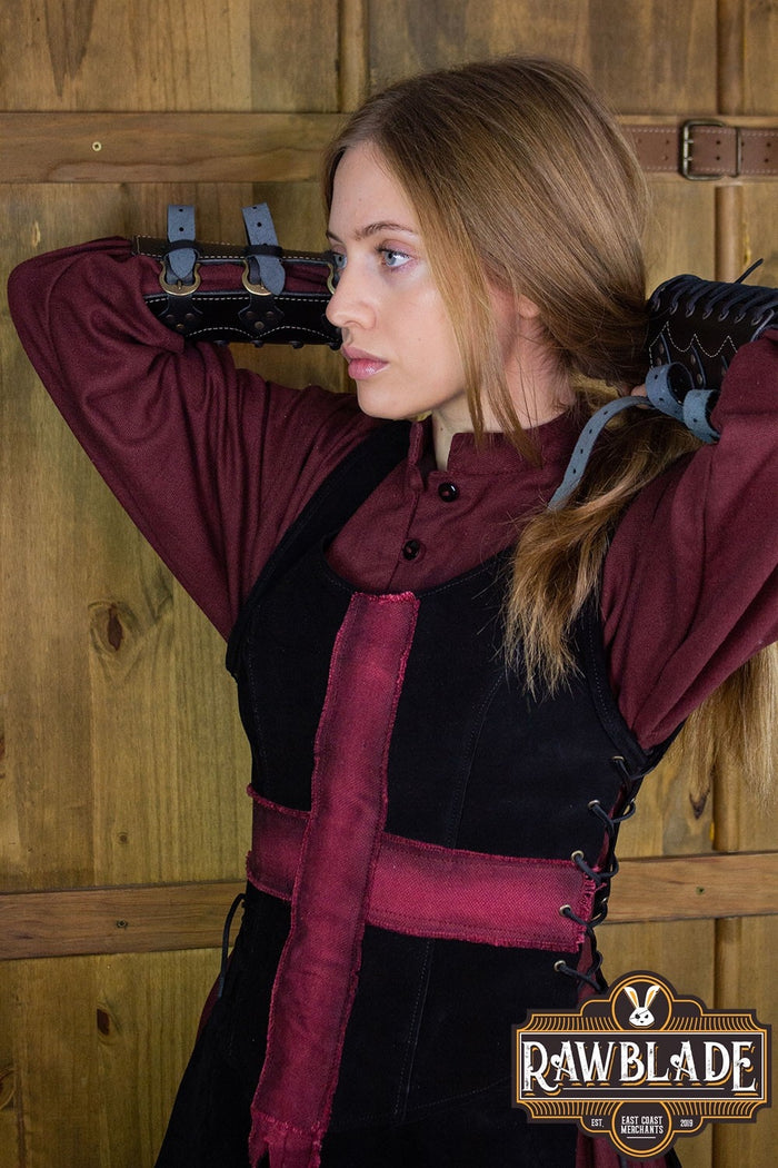 Cross knight tabard, woman - black/red