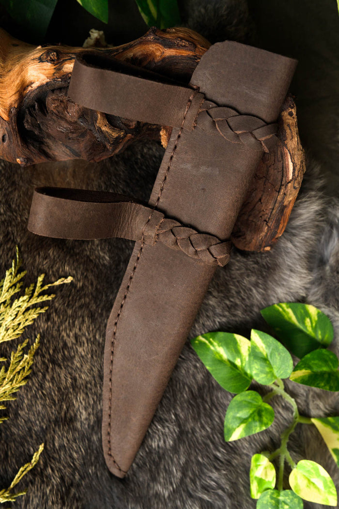 Dark short seax, semi-sharp