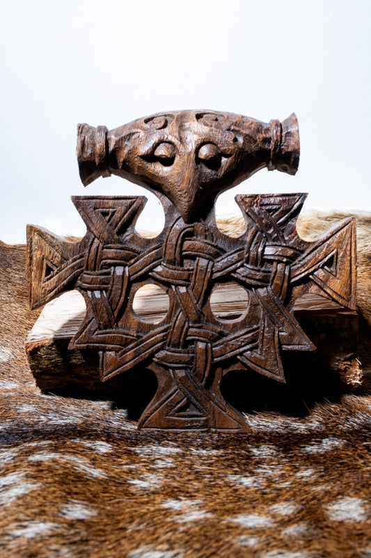 Wood carving Thoran