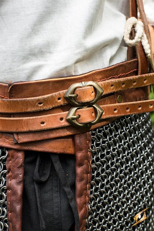Chainmail skirt gousset with straps, butted rings, 9 mm