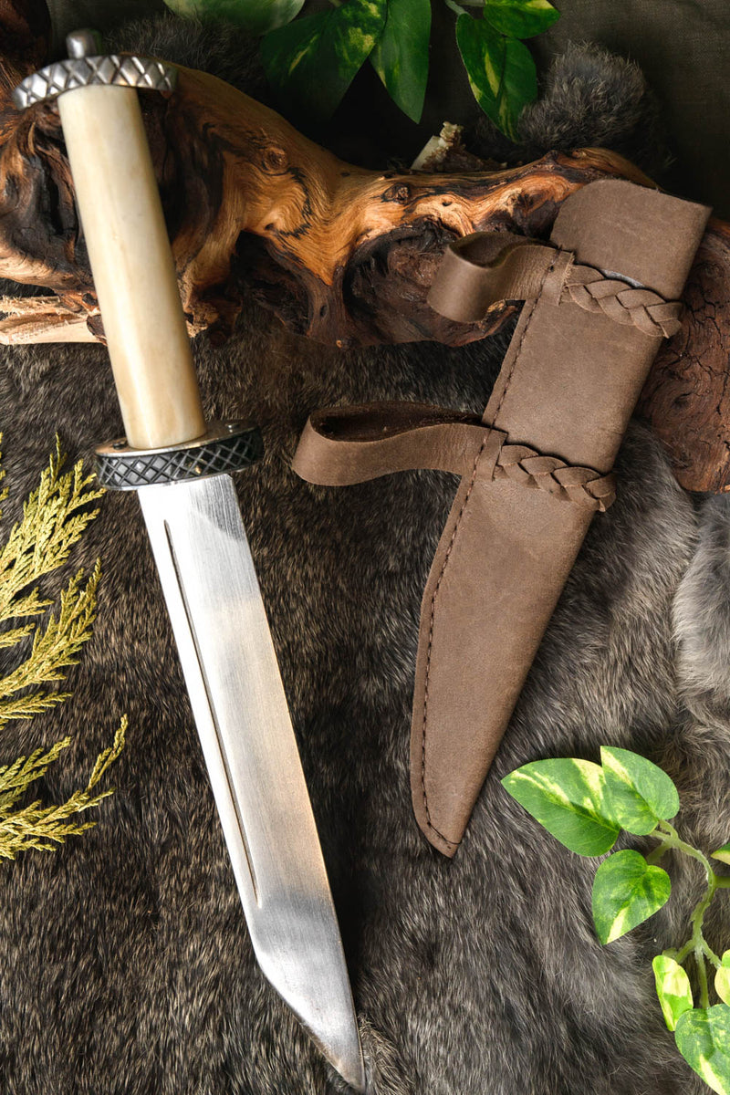 Seax Eriksson, halb scharf