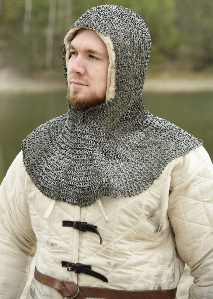 Chainmail coif with square neck, flat rings – round rivets, 8 mm