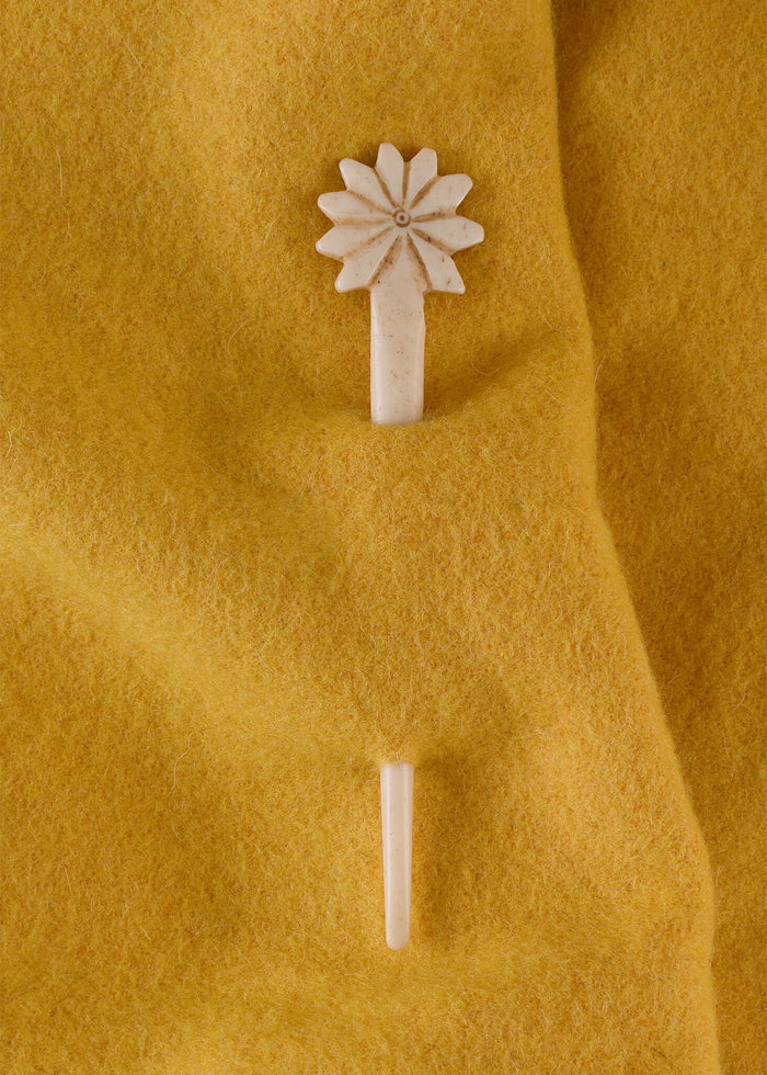 Roman hairpin with star, bone