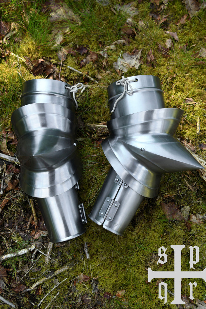 Milanese vambraces with large couters, 1.5 mm