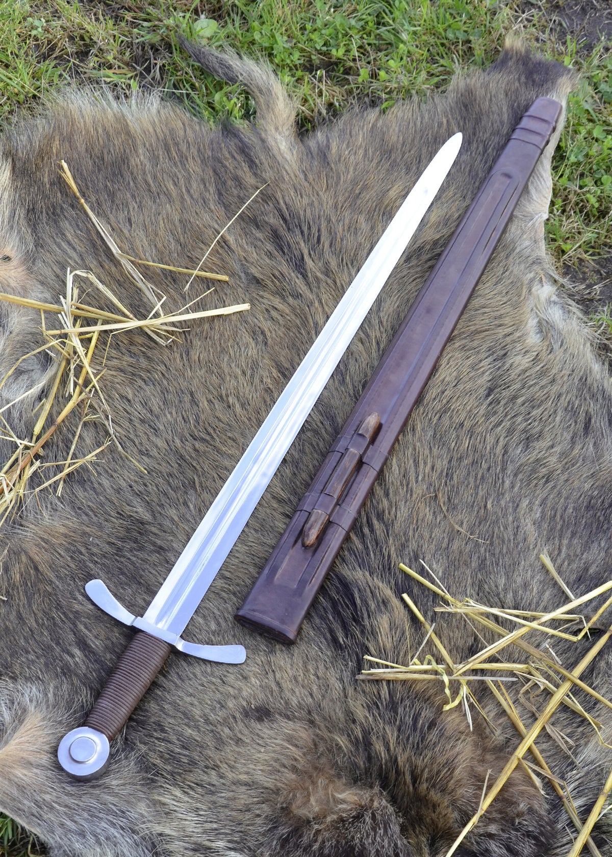 Medieval crusader sword, semi-sharp