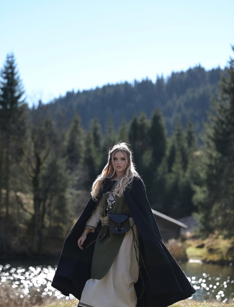 Medieval cloak Karen black, wool mix