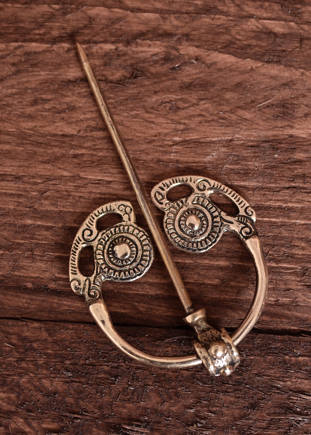 Goldsborough fibula, brass