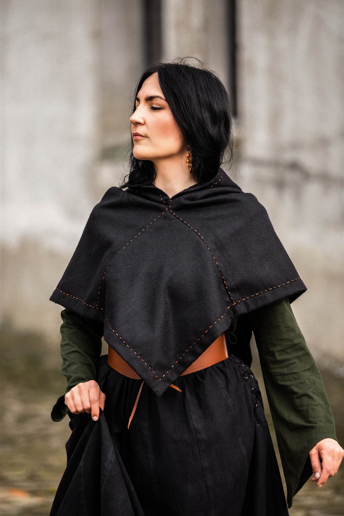 Skjoldehamn hood Halfdan, black, wool mix