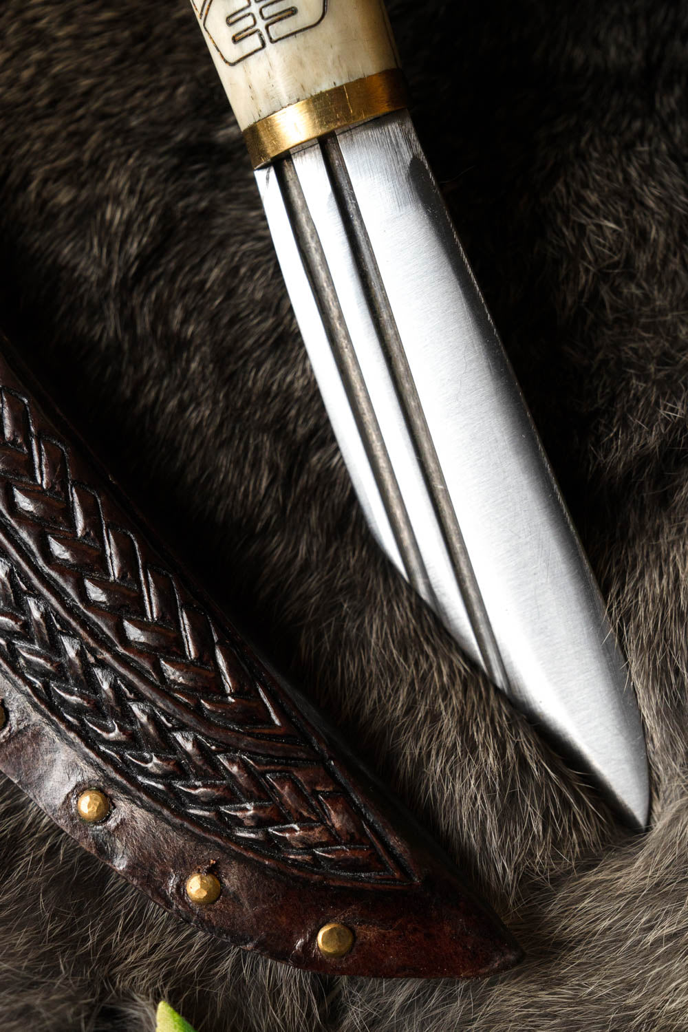 Viking seax Borre style with bone grip, semi-sharp