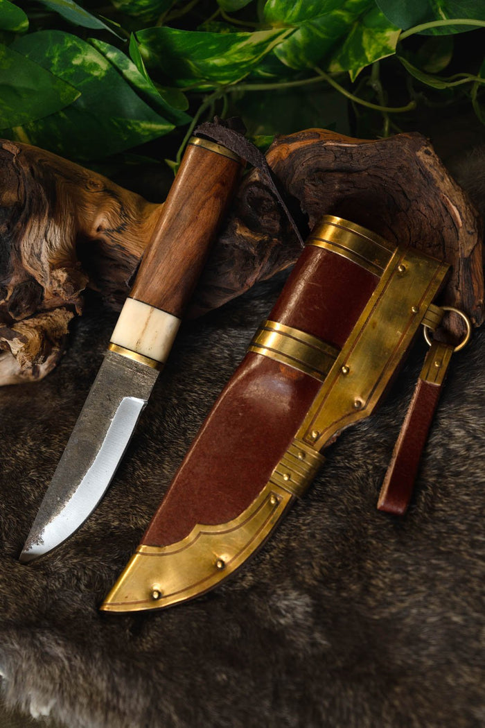 Viking knife 9th-10th century, Gotland type, semi sharp