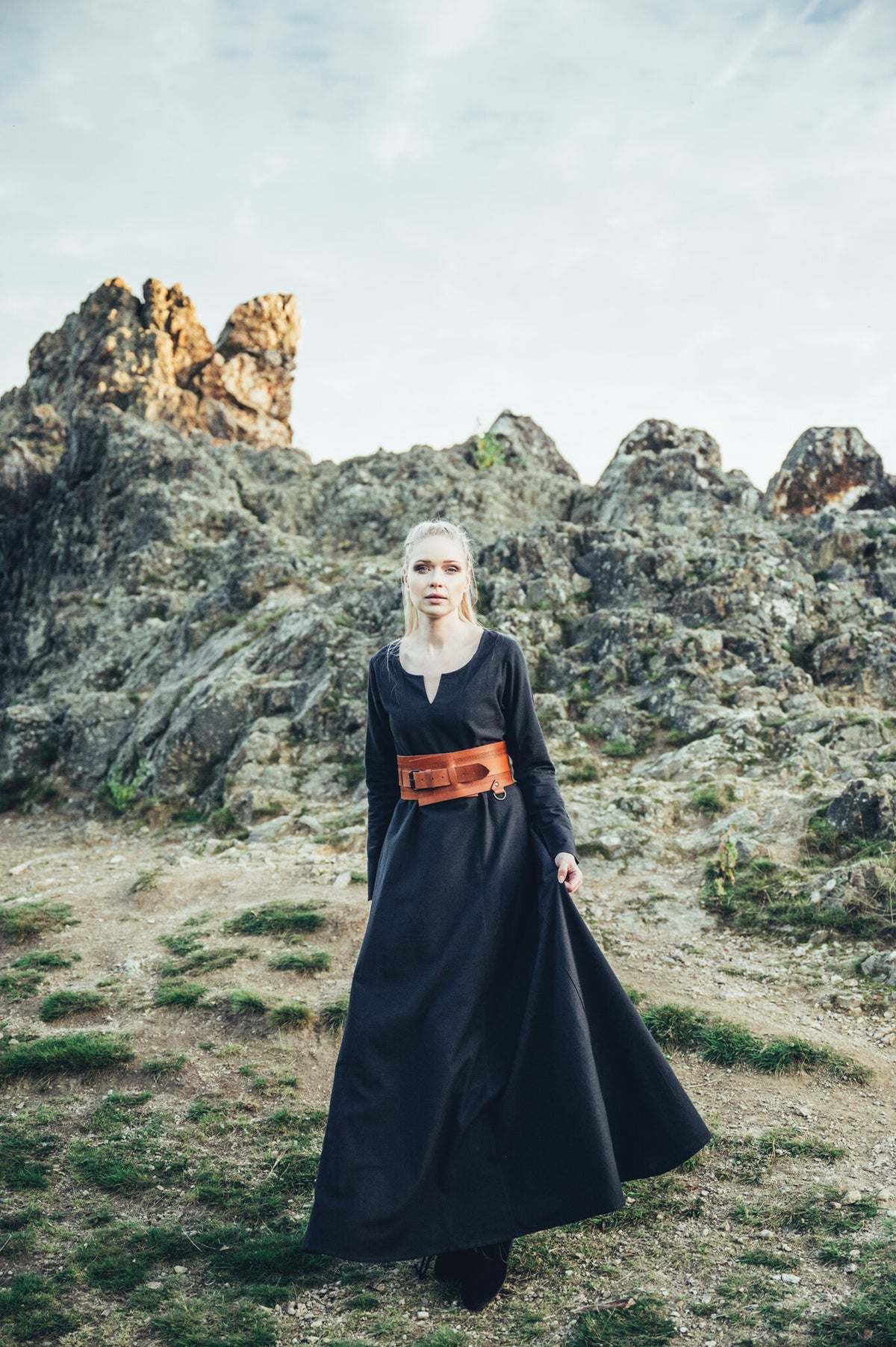 Viking dress Lina, black