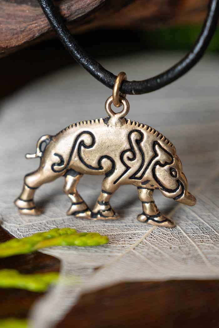 Celtic pendant boar Knocknagael, bronze