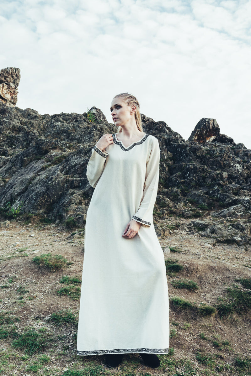 Vroegmiddeleeuwse jurk Aelswith, naturel