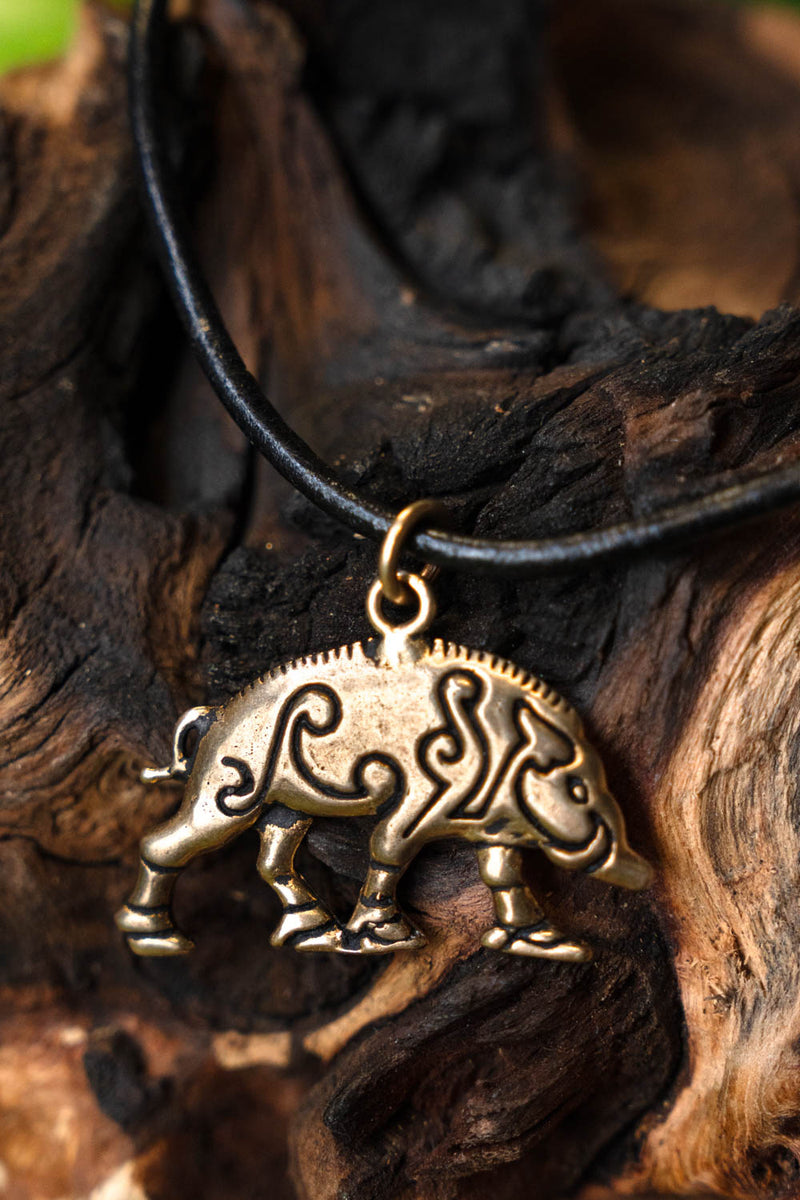 Celtic pendant boar Knocknagael, bronze