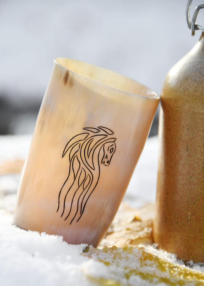 Horn drinking cup Epona, 100-200 ml