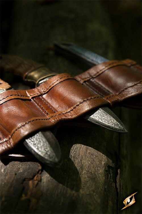 Holder for LARP throwing knives brown, incl. 3 knives