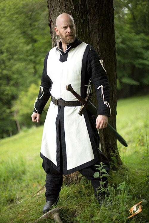 Tabard Geoffrey, white