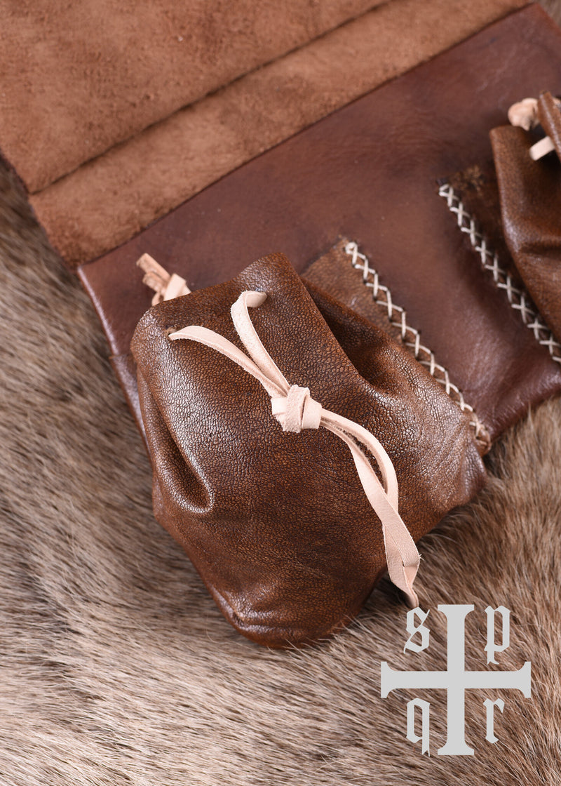 Sacoche de ceinture médiévale du XIVe siècle