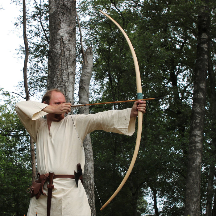 Marksman bow 70" (178 cm) light brown, 40 lbs